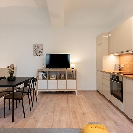דירות Eclectic And Design Duplex In פראג מראה חיצוני תמונה