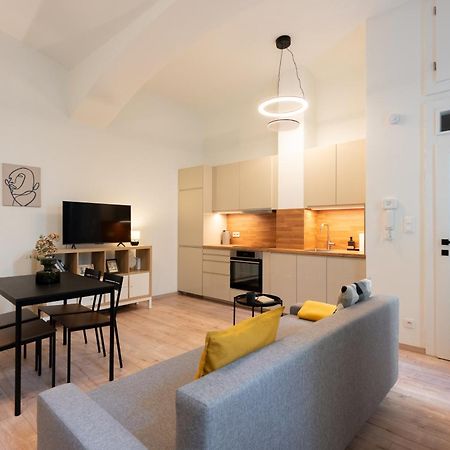 דירות Eclectic And Design Duplex In פראג מראה חיצוני תמונה