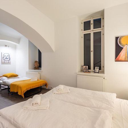דירות Eclectic And Design Duplex In פראג מראה חיצוני תמונה