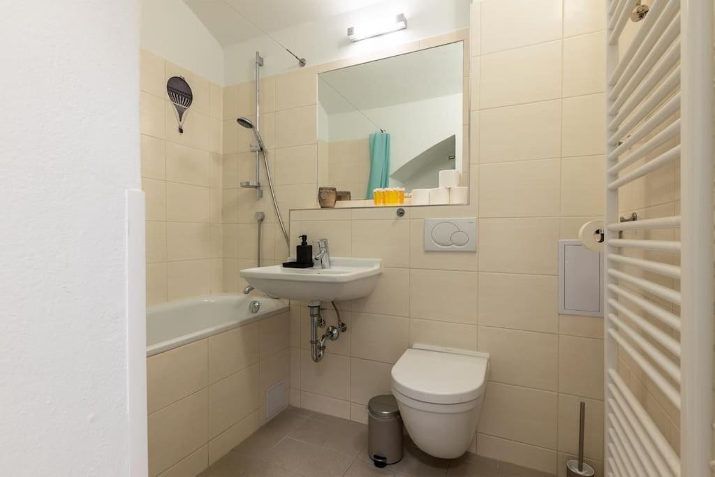 דירות Eclectic And Design Duplex In פראג מראה חיצוני תמונה